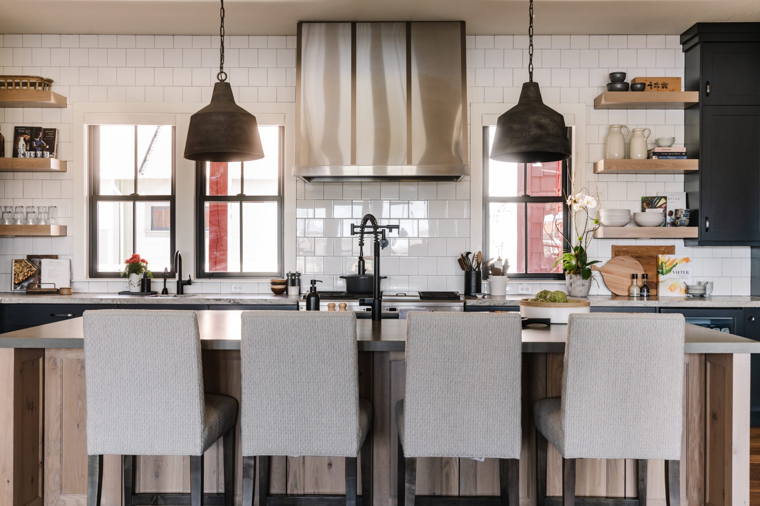 Modern Kitchen Lakehouse