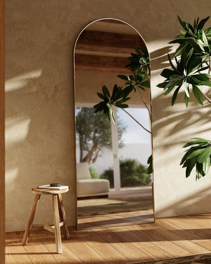 curved mirror