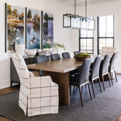 Dockside Entertainer Dinning Room